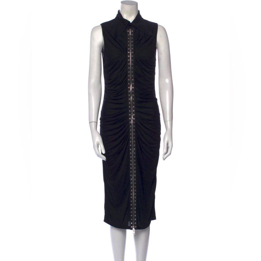 GIVENCHY
Mock Neck Midi Length Dress
Size: US12, FR44